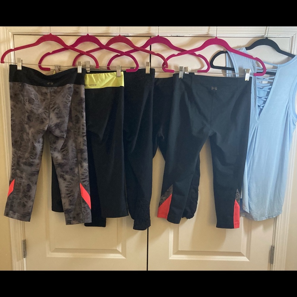3 under Armour, 1 giam, 1 kyodan, 1 90 degrees all leggings size small, top Sz L